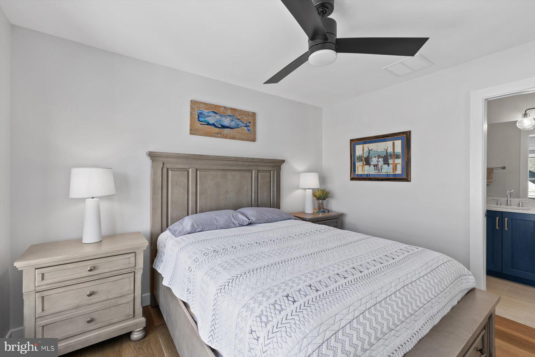 SANDPIPER CANAL - Residential