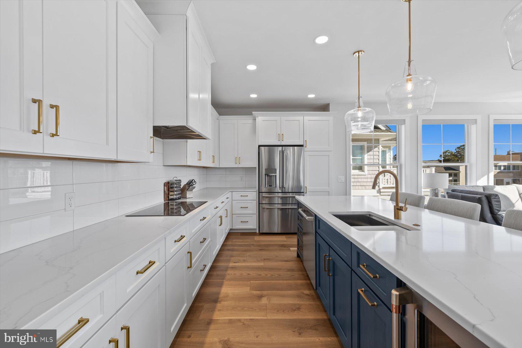 SANDPIPER CANAL - Residential