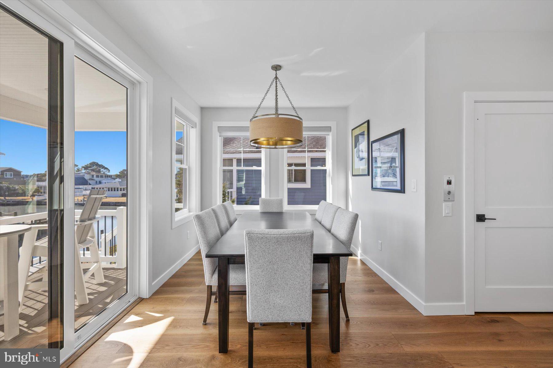 SANDPIPER CANAL - Residential