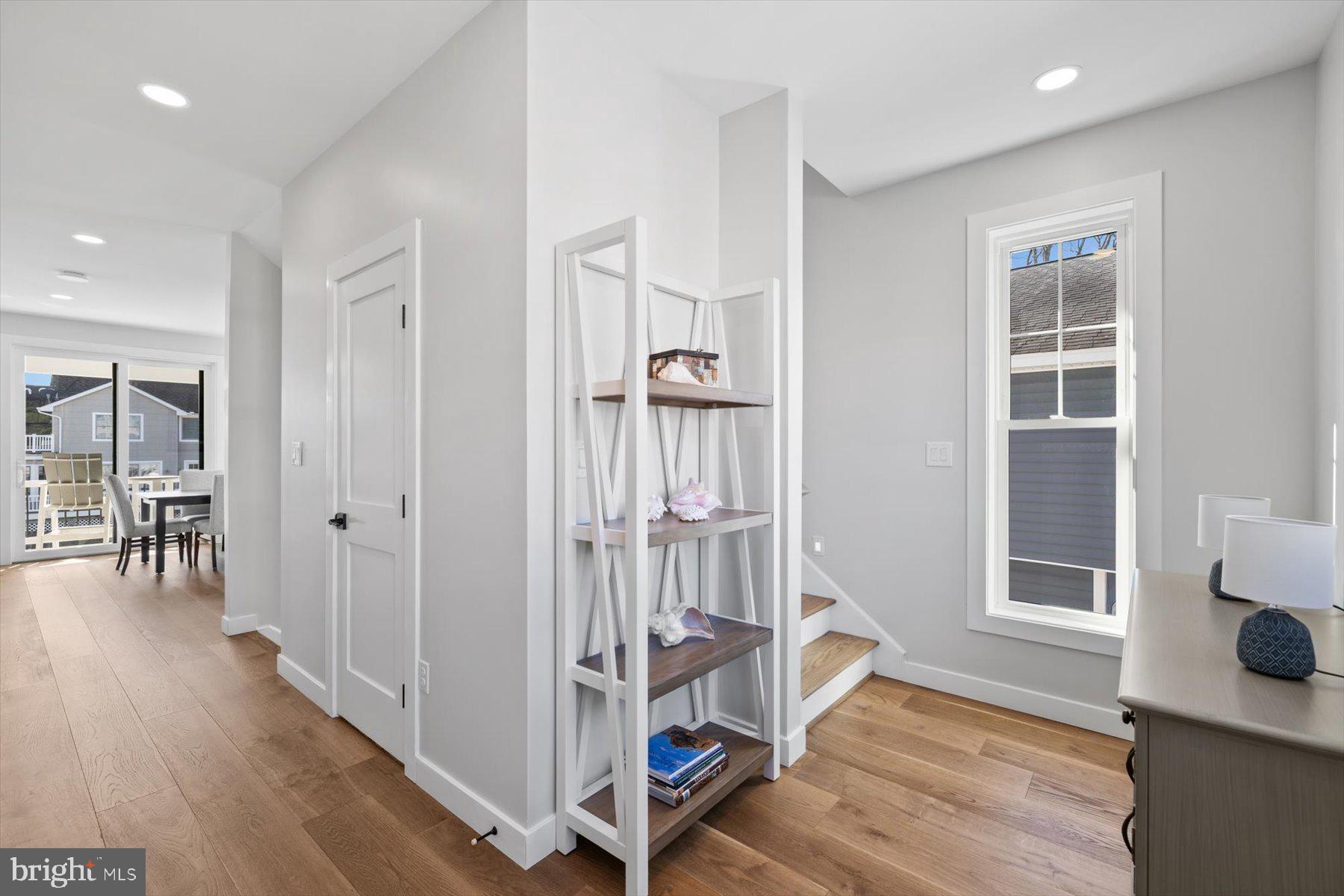 SANDPIPER CANAL - Residential