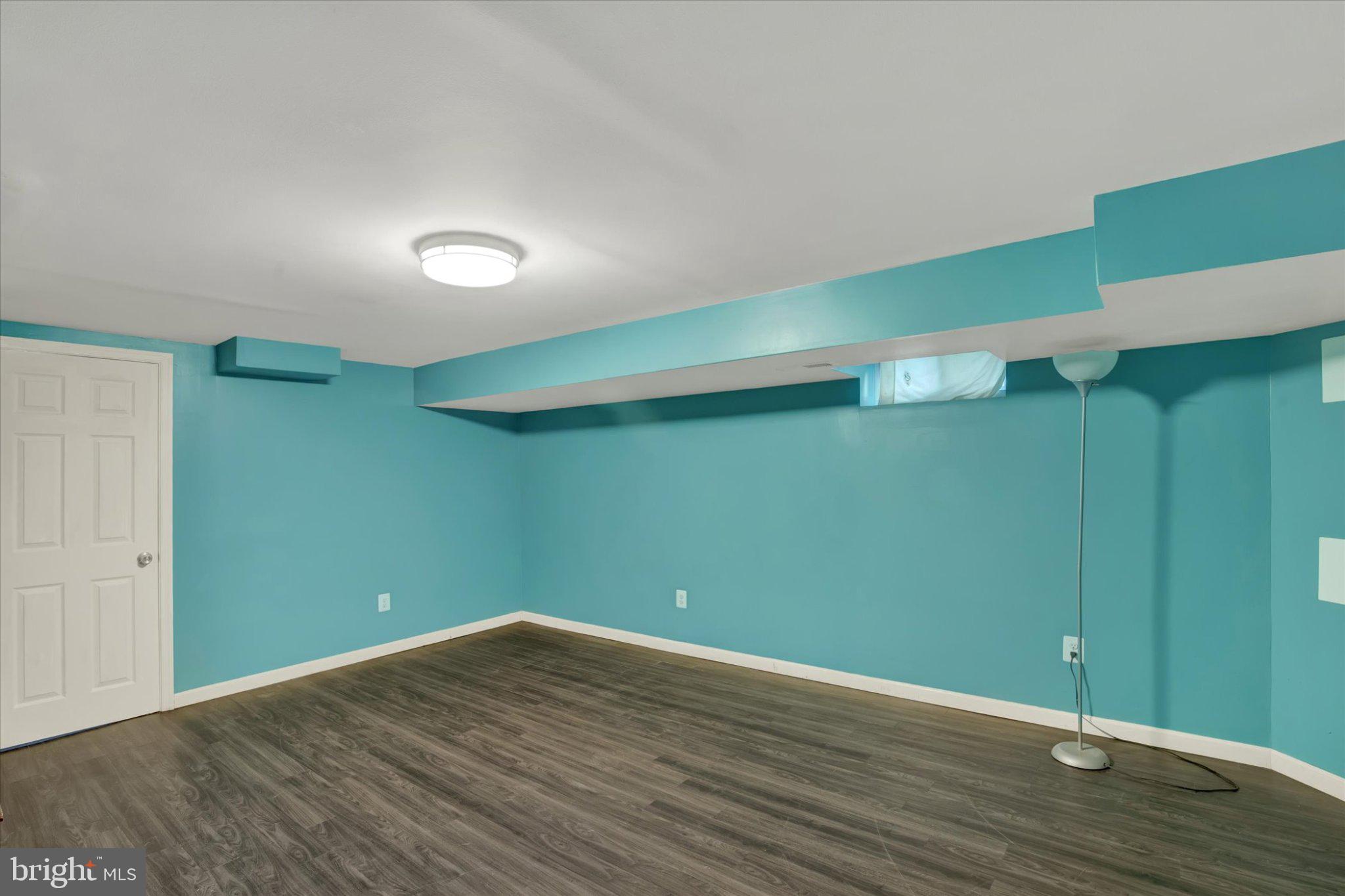 MIDDLESEX - Residential