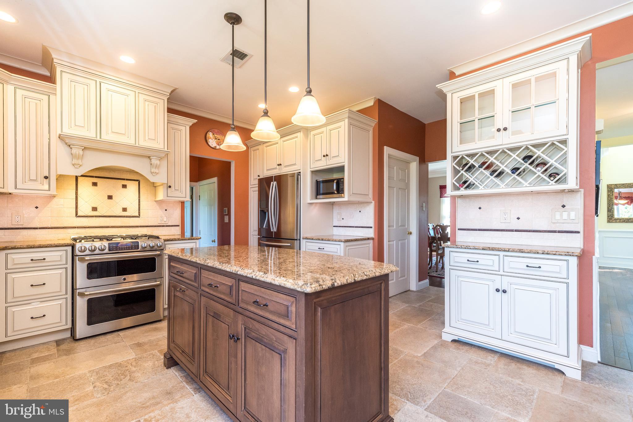 NORTHAMPTON CHASE - Residential