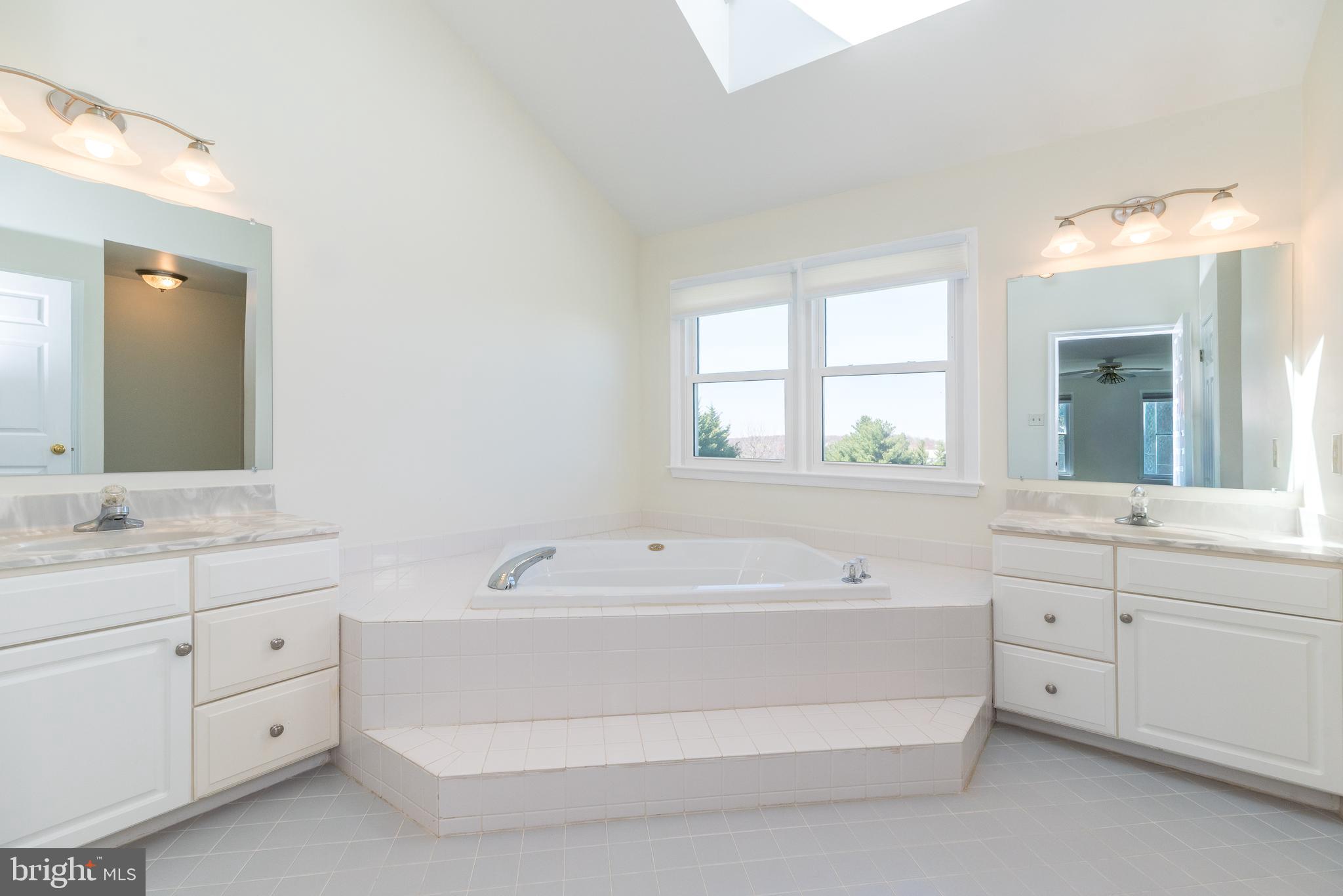 NORTHAMPTON CHASE - Residential