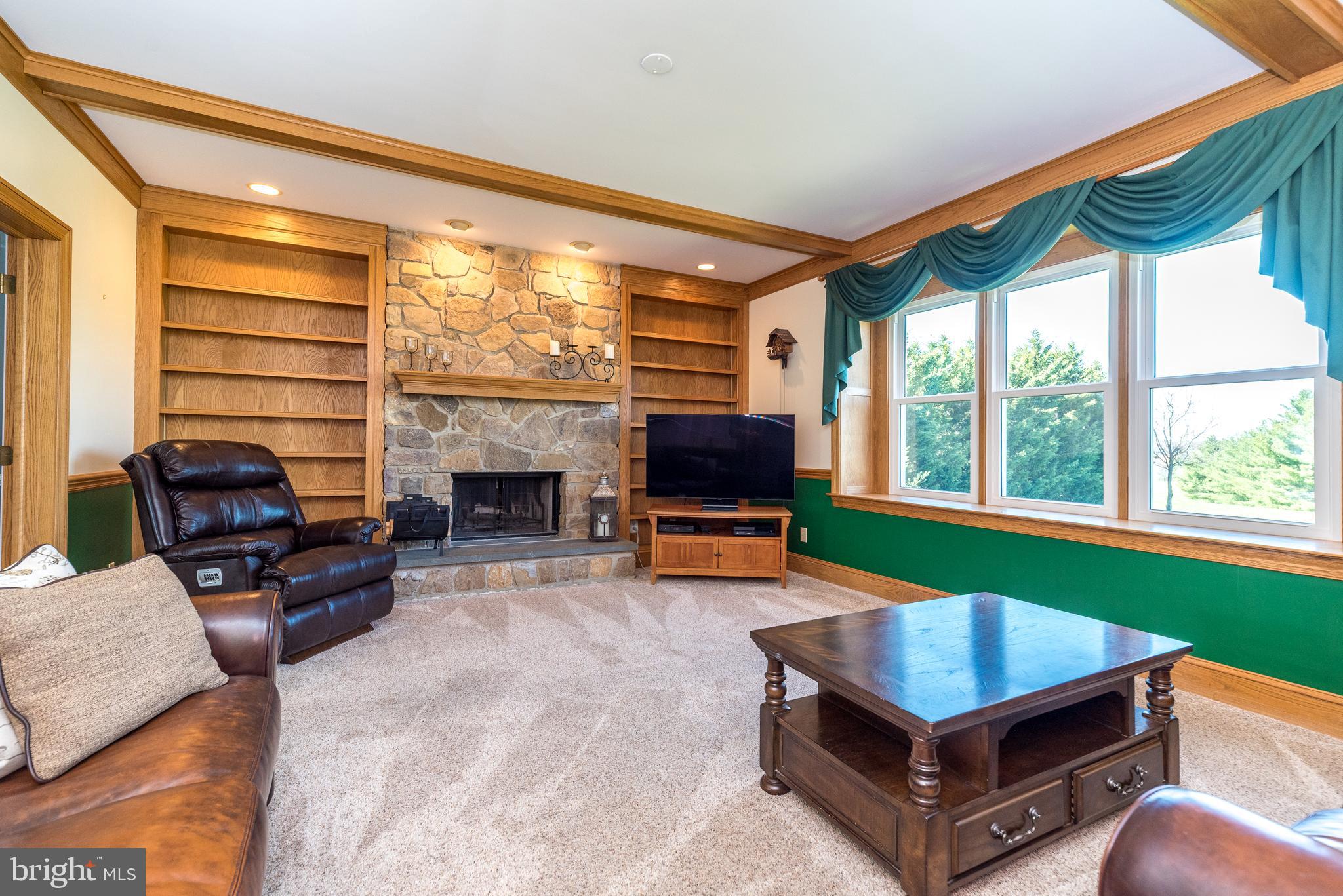 NORTHAMPTON CHASE - Residential