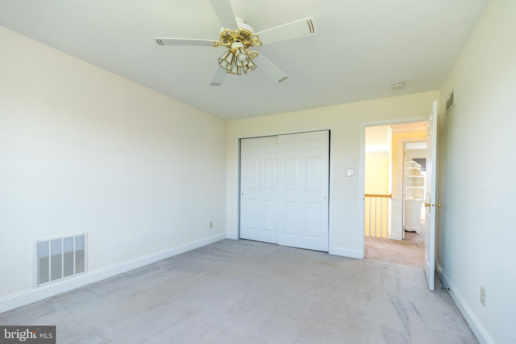 NORTHAMPTON CHASE - Residential