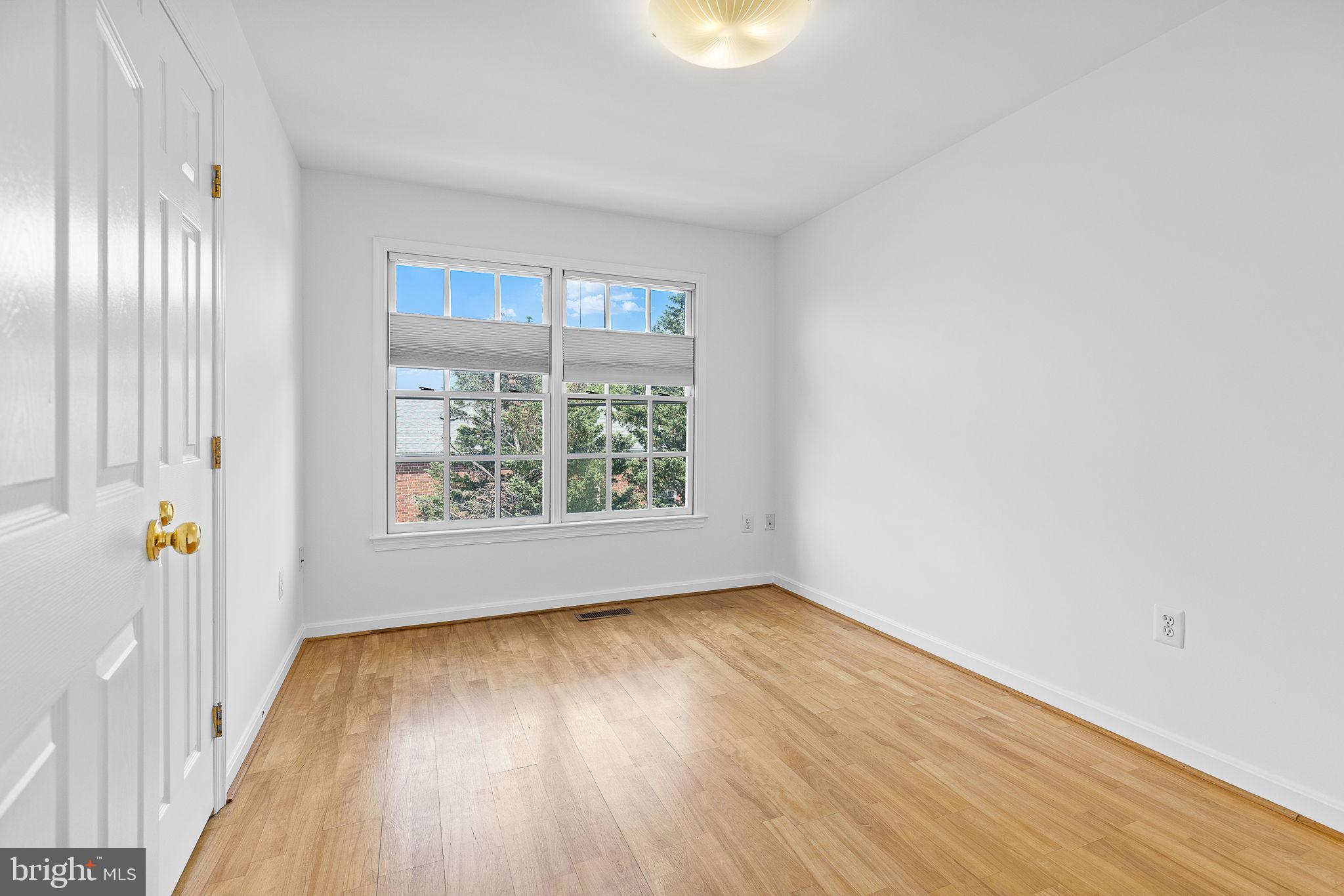 OLD TOWN GREENS - Residential