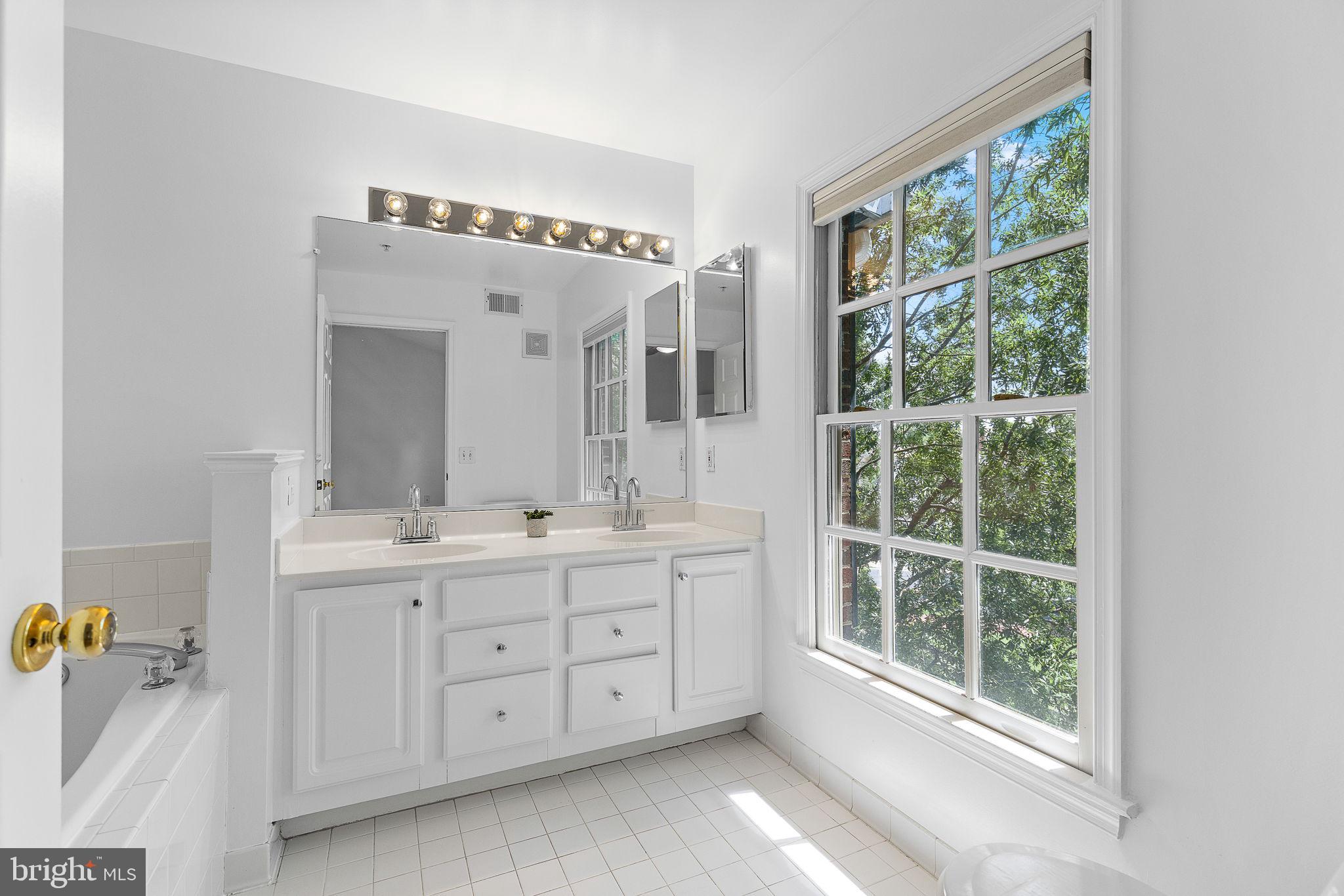 OLD TOWN GREENS - Residential