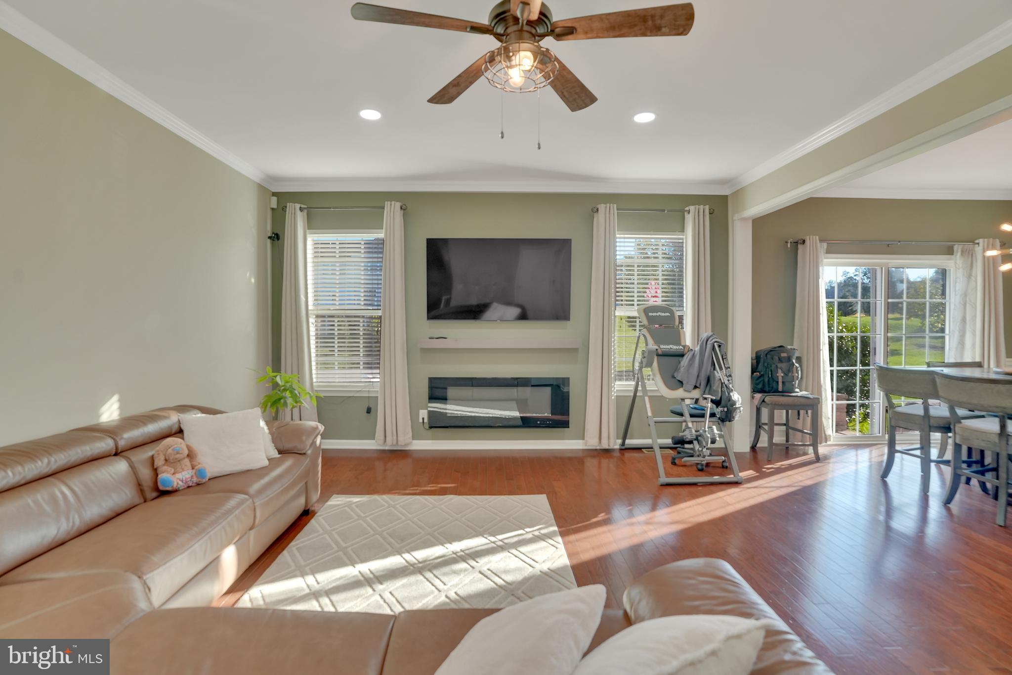 APPLECROSS - Residential Lease