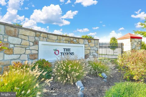 Photo of 246 Sills Lane, DOWNINGTOWN, PA 19335 (MLS # PACT2110480)