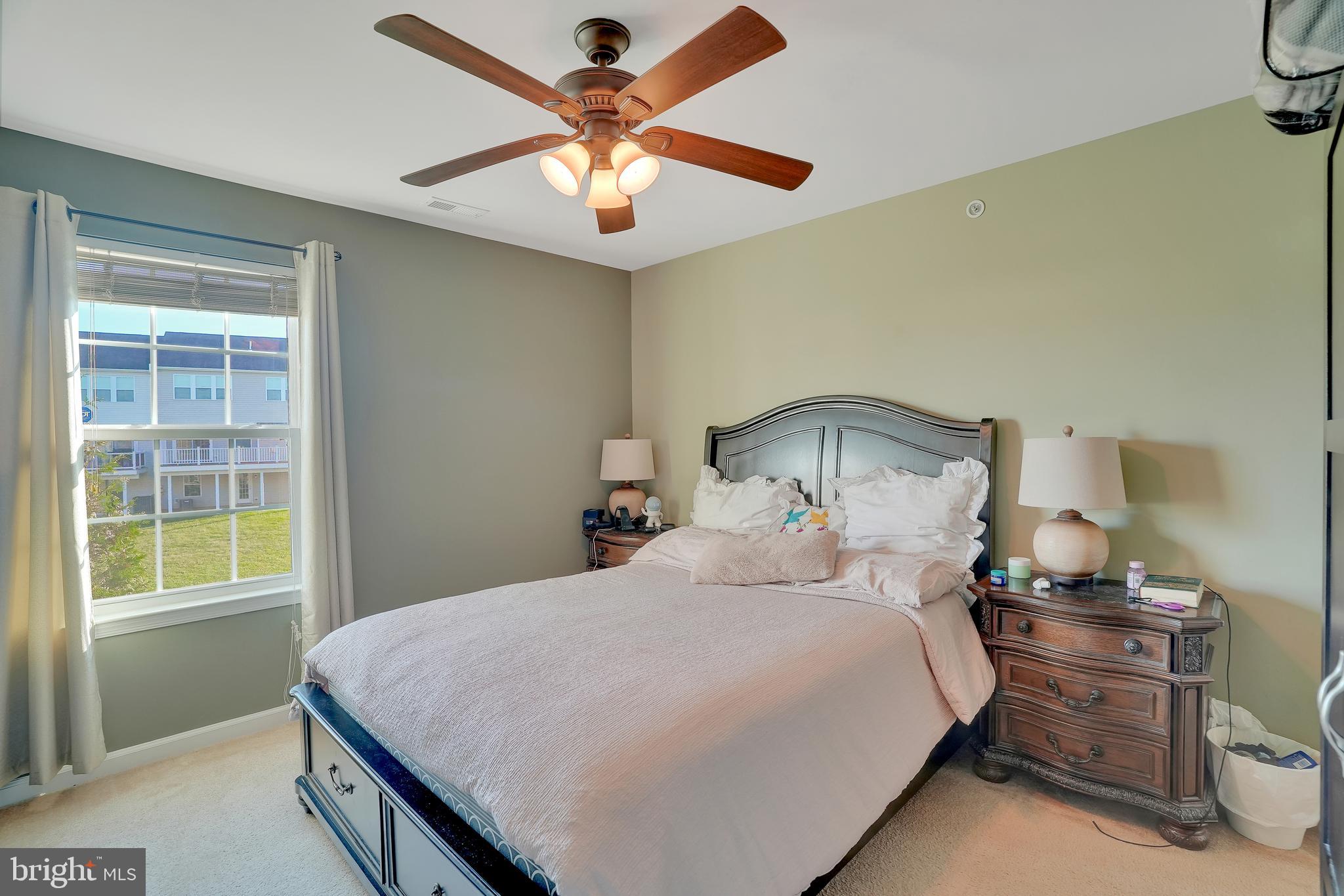 APPLECROSS - Residential Lease