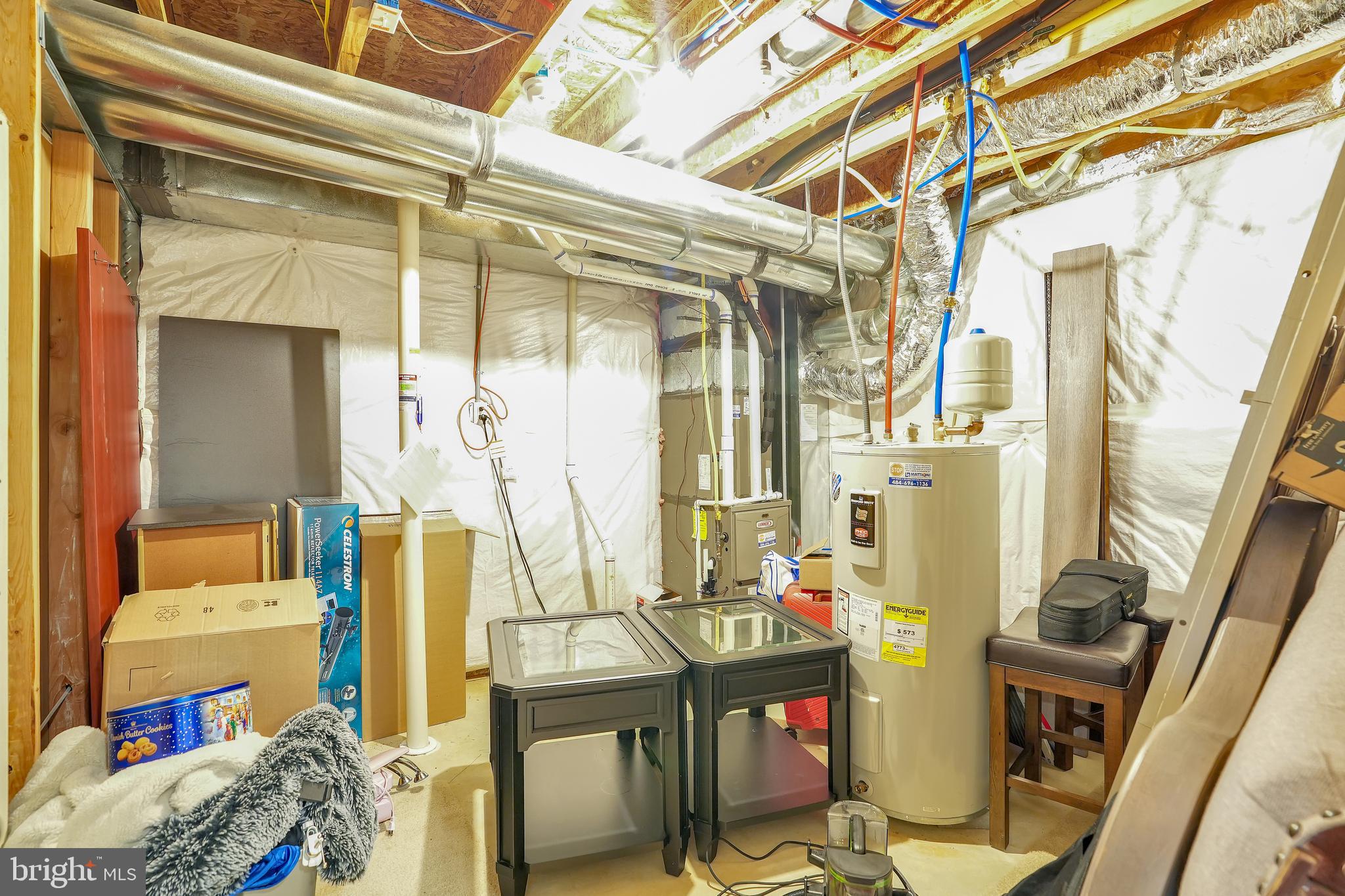 APPLECROSS - Residential Lease