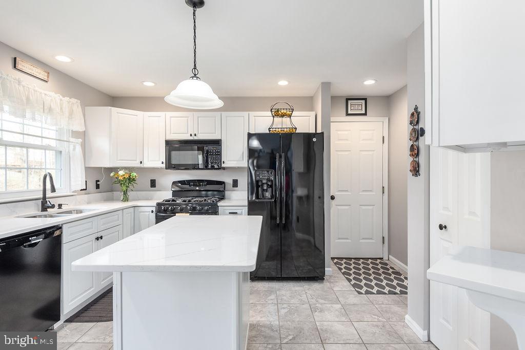 STAFFORD LAKES VILLAGE - Residential