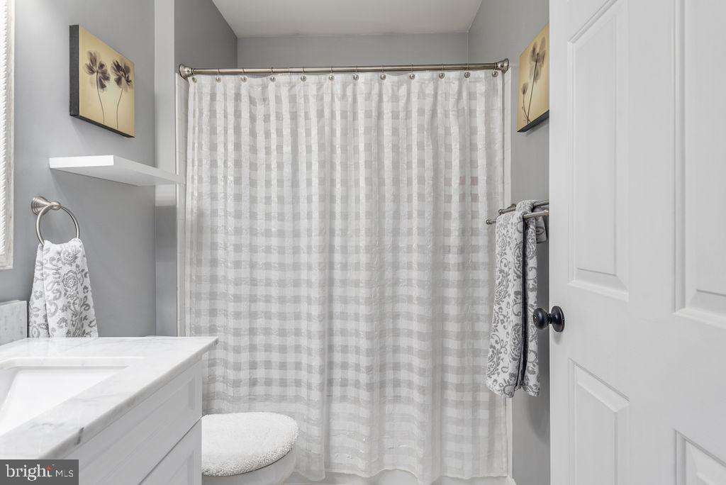 STAFFORD LAKES VILLAGE - Residential