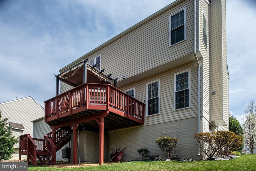 STAFFORD LAKES VILLAGE - Residential