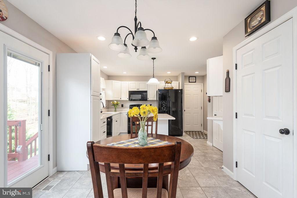 STAFFORD LAKES VILLAGE - Residential