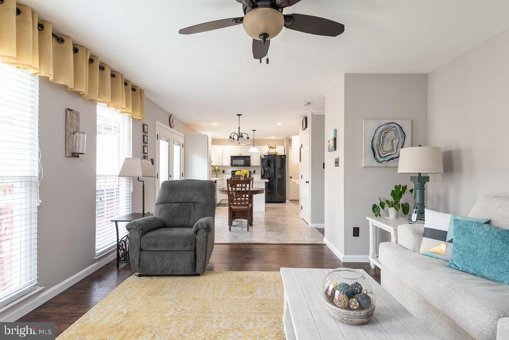 STAFFORD LAKES VILLAGE - Residential