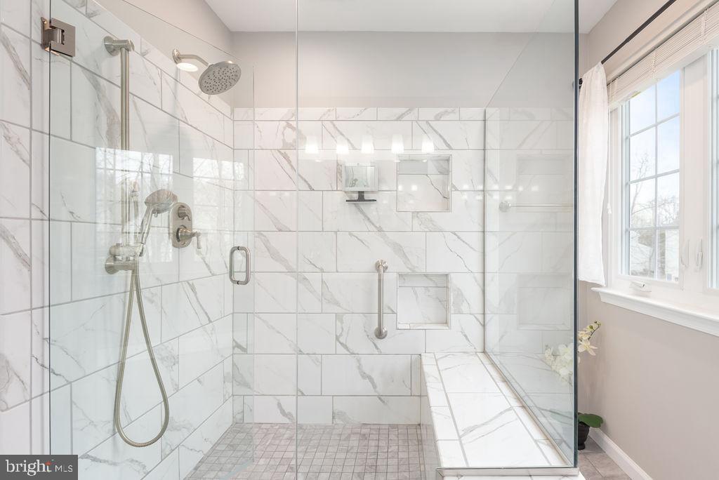 STAFFORD LAKES VILLAGE - Residential