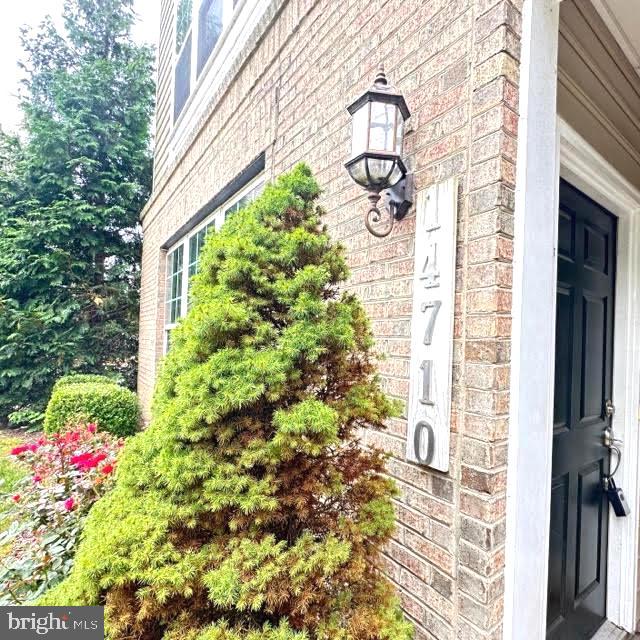 CHESTERFIELD A CONDOMINIUM - Residential Lease