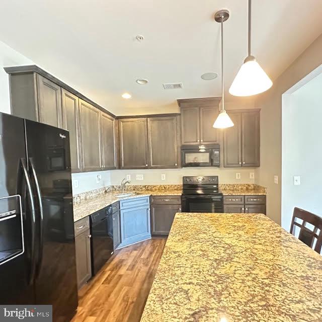 CHESTERFIELD A CONDOMINIUM - Residential Lease