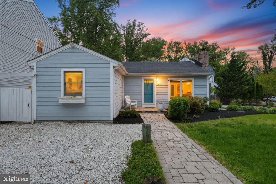 Seller just reduced this home $45,500 to get this SOLD!!Very sought after Pines on the Severn!! Its simply charming from the wood floors, to the completely updated kitchen! LARGE corner  lot with two driveways, deck off rear for private outdoor dinning. So much work has been done . Anderson replacement windows(2007), Hardi exterior siding(2007), new furnace/A/C (2024),new oil tank (2023), new water heater(2022),washer/dryer (2023),Waterproof bsmt (2012),Roof (2024), refrigerator(2025),stove,microwave,and dishwasher (2013). Great corner lot with composite deck (2007). Special tax benifit offers community dock,beach,kyak racks,tennis courts,basketball. Can also join Chase Creek Pool. The house is also certified Lead Free. This home is turn key for its next lucky owner!!