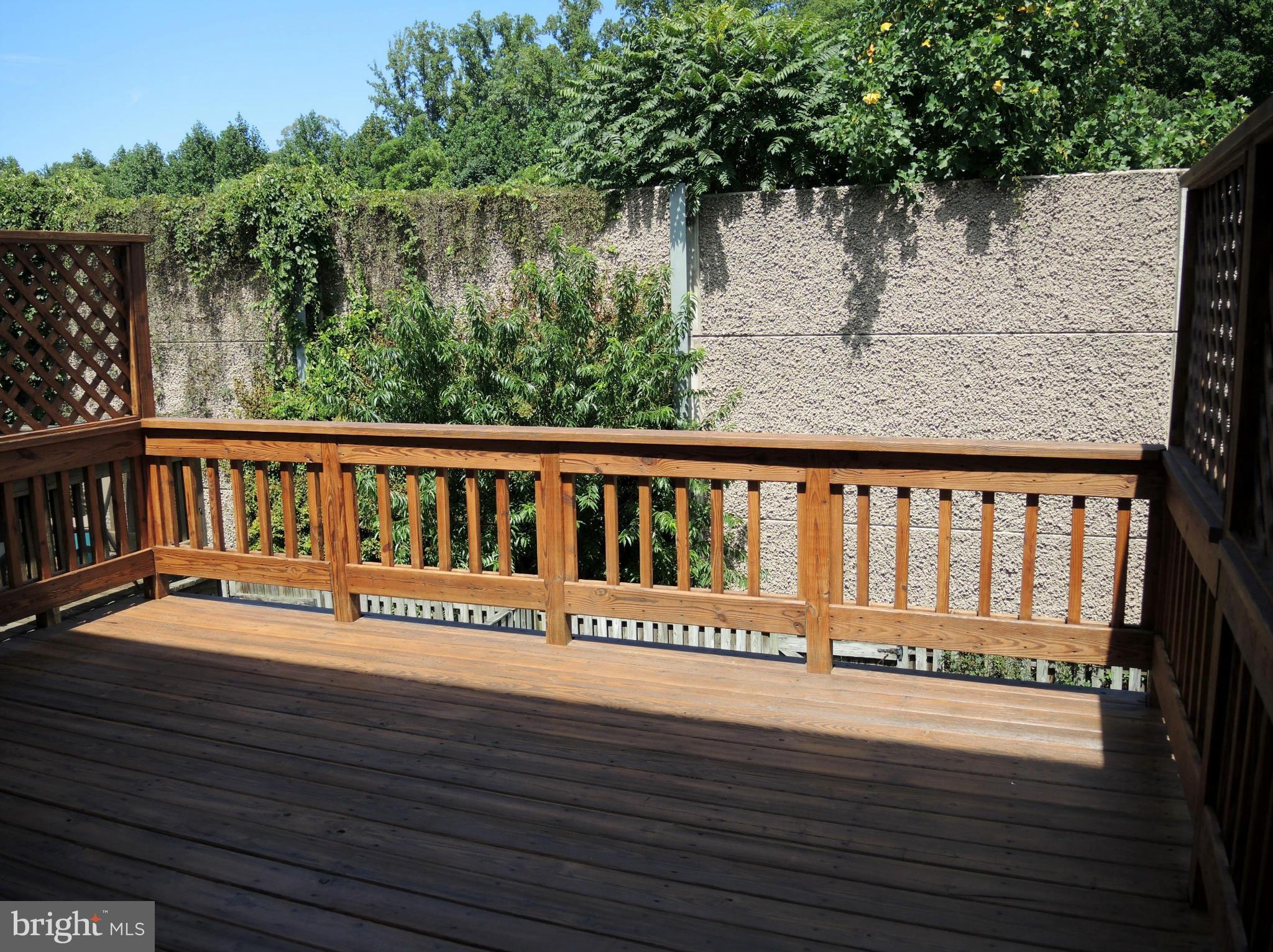 OAK SPRINGS - Residential