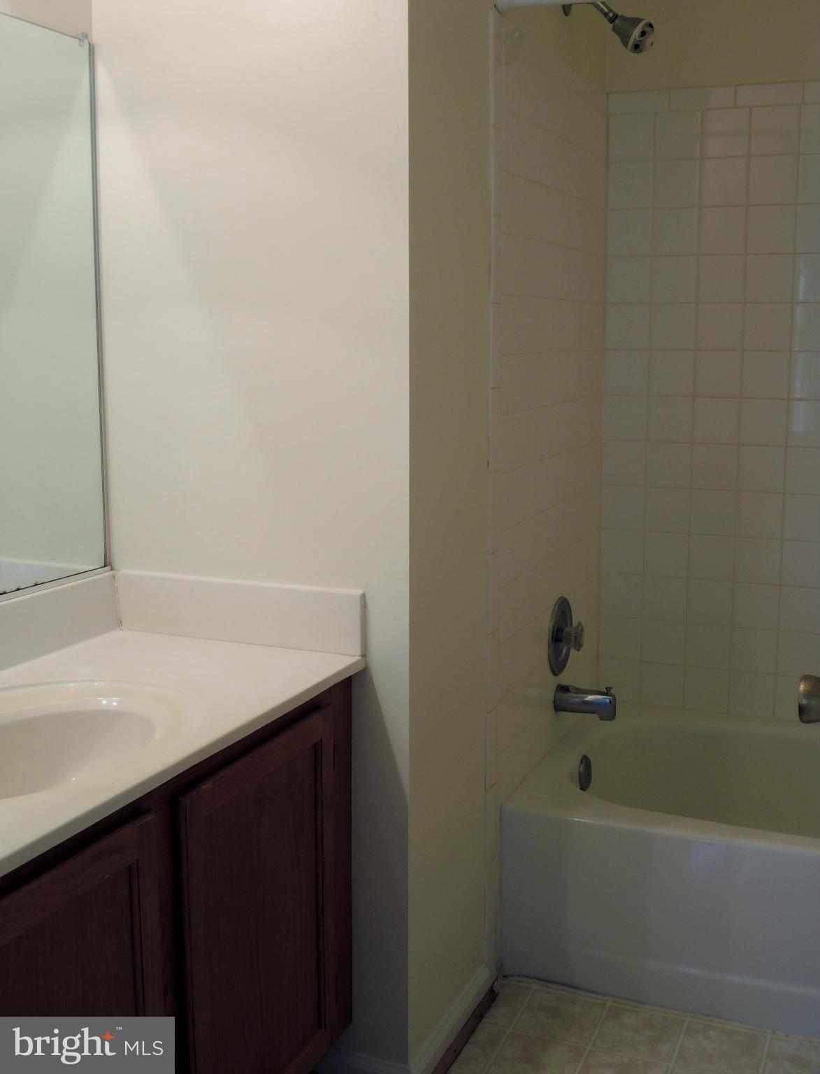 OAK SPRINGS - Residential