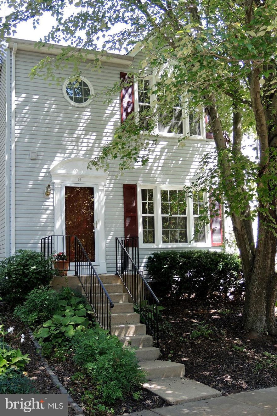 PRICE JUST LOWERED -Completely renovated townhome in move-in condition freshly painted/new cabinets/Corian kitchen counter tops/upgraded appliances/new SGDs & so much more*Convenient to shopping, medical facilities, and commuter friendly.