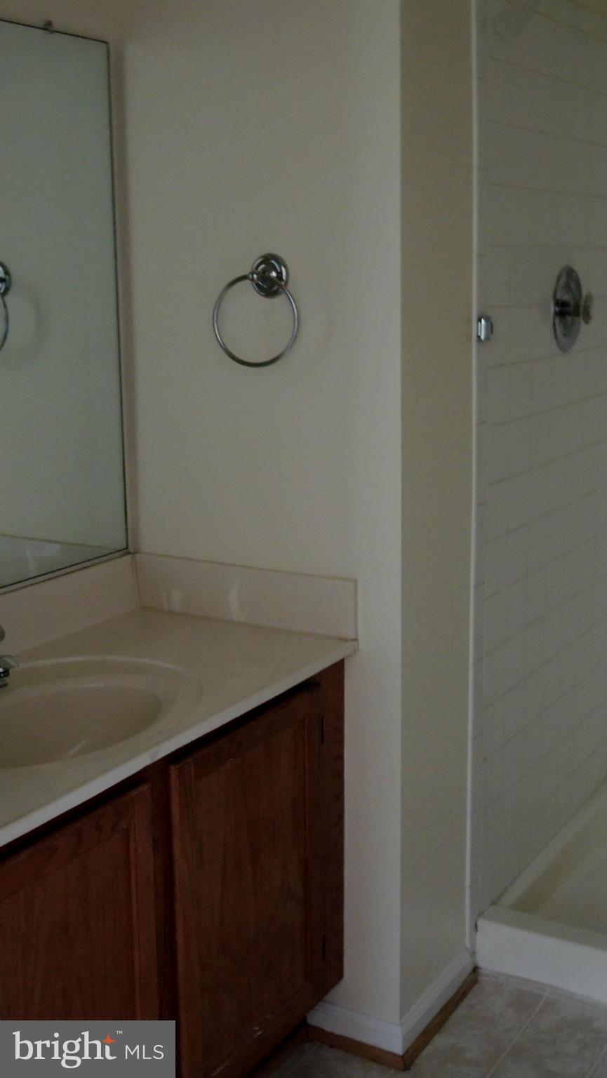 OAK SPRINGS - Residential