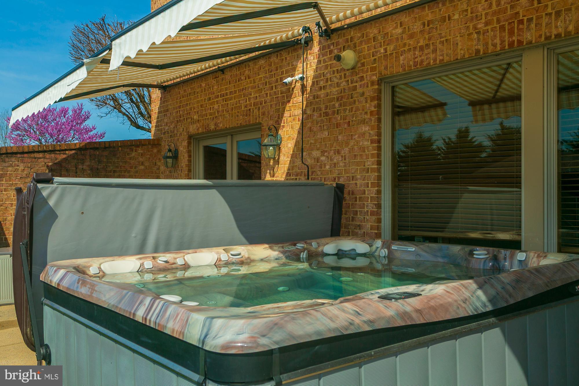 FALCON RIDGE - Residential