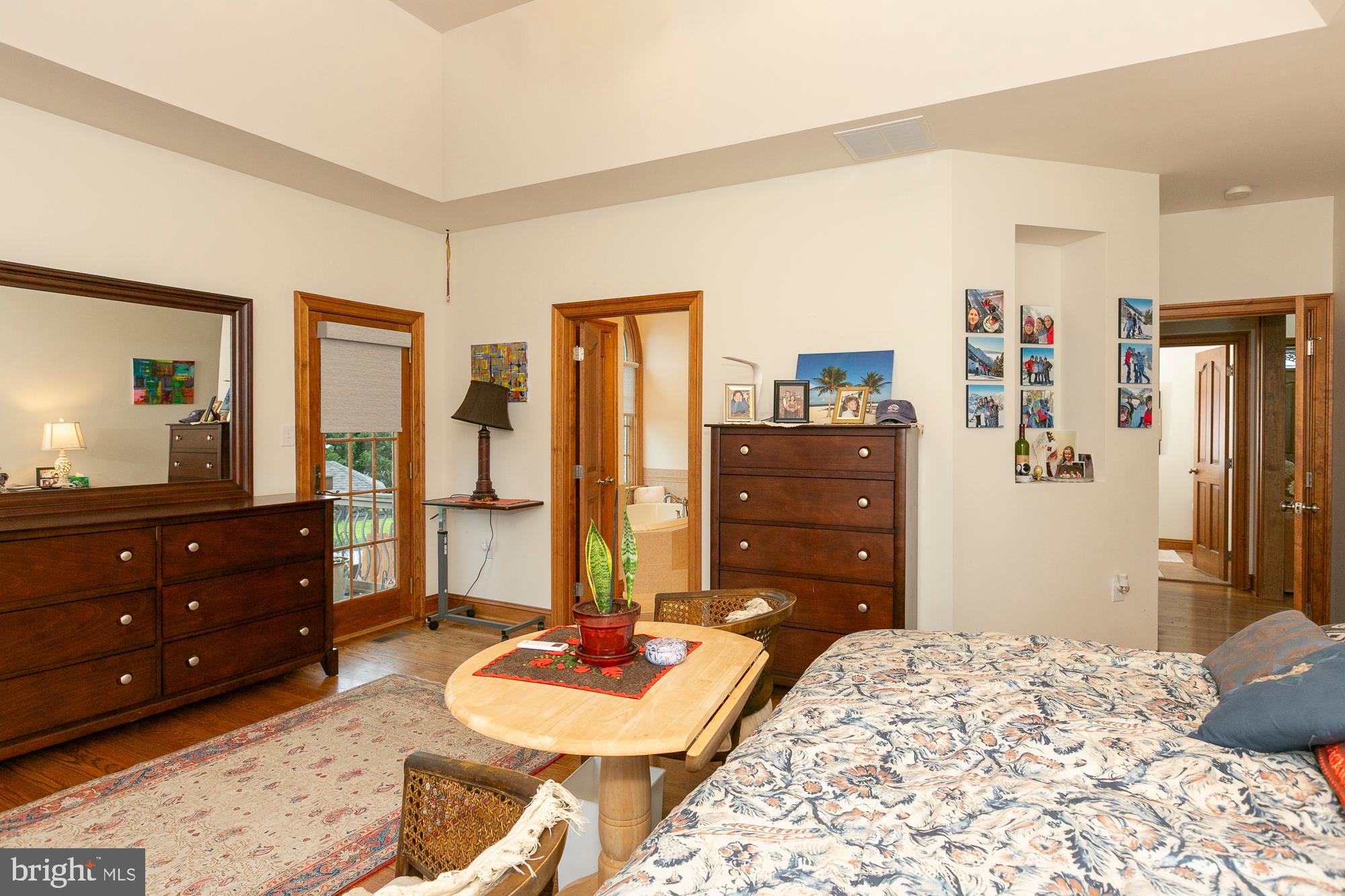 FALCON RIDGE - Residential