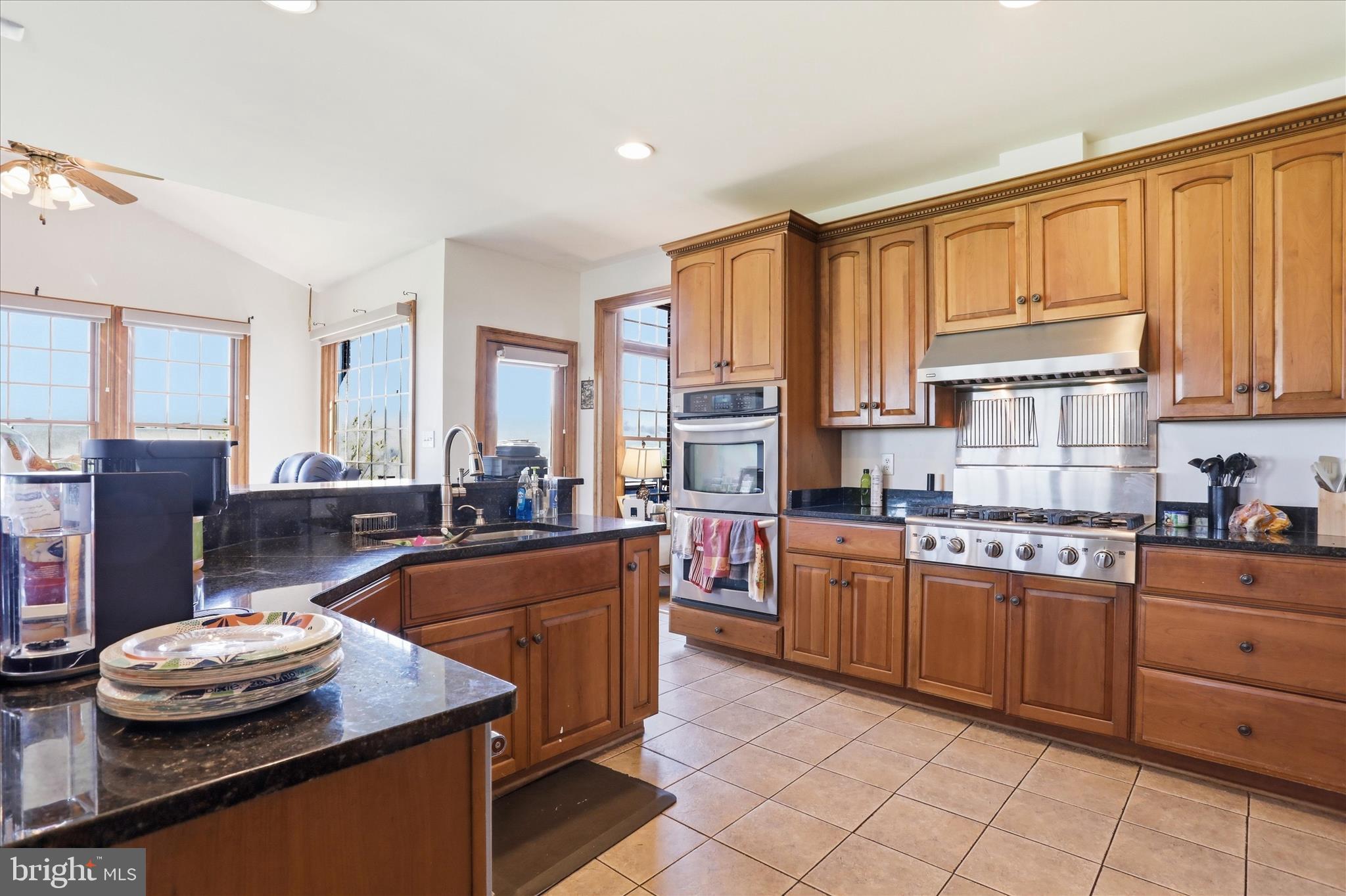 FALCON RIDGE - Residential