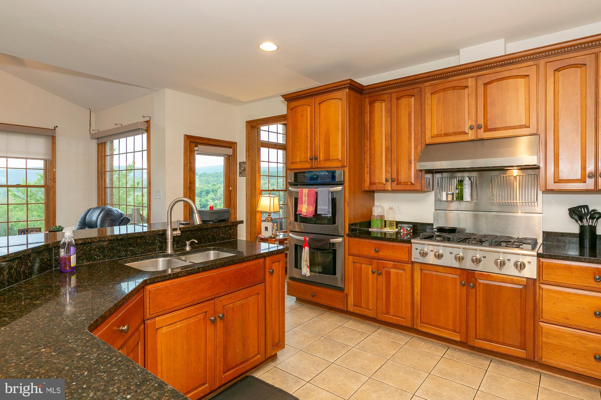 FALCON RIDGE - Residential