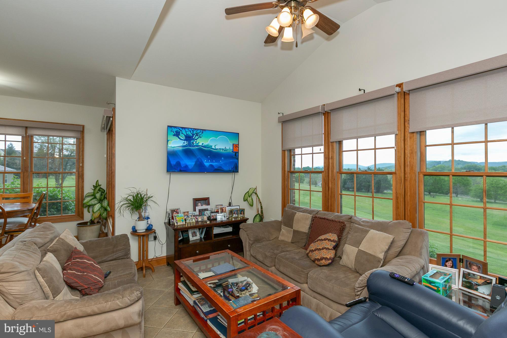FALCON RIDGE - Residential