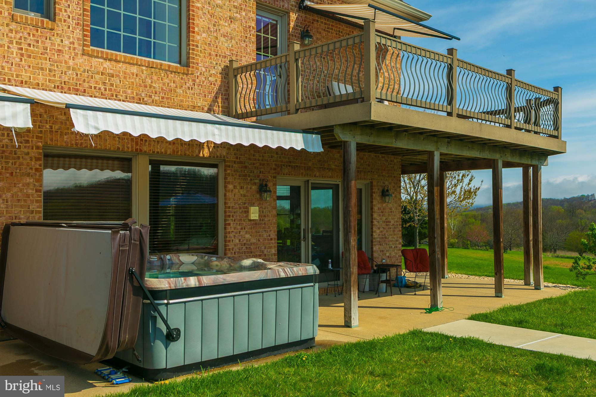 FALCON RIDGE - Residential