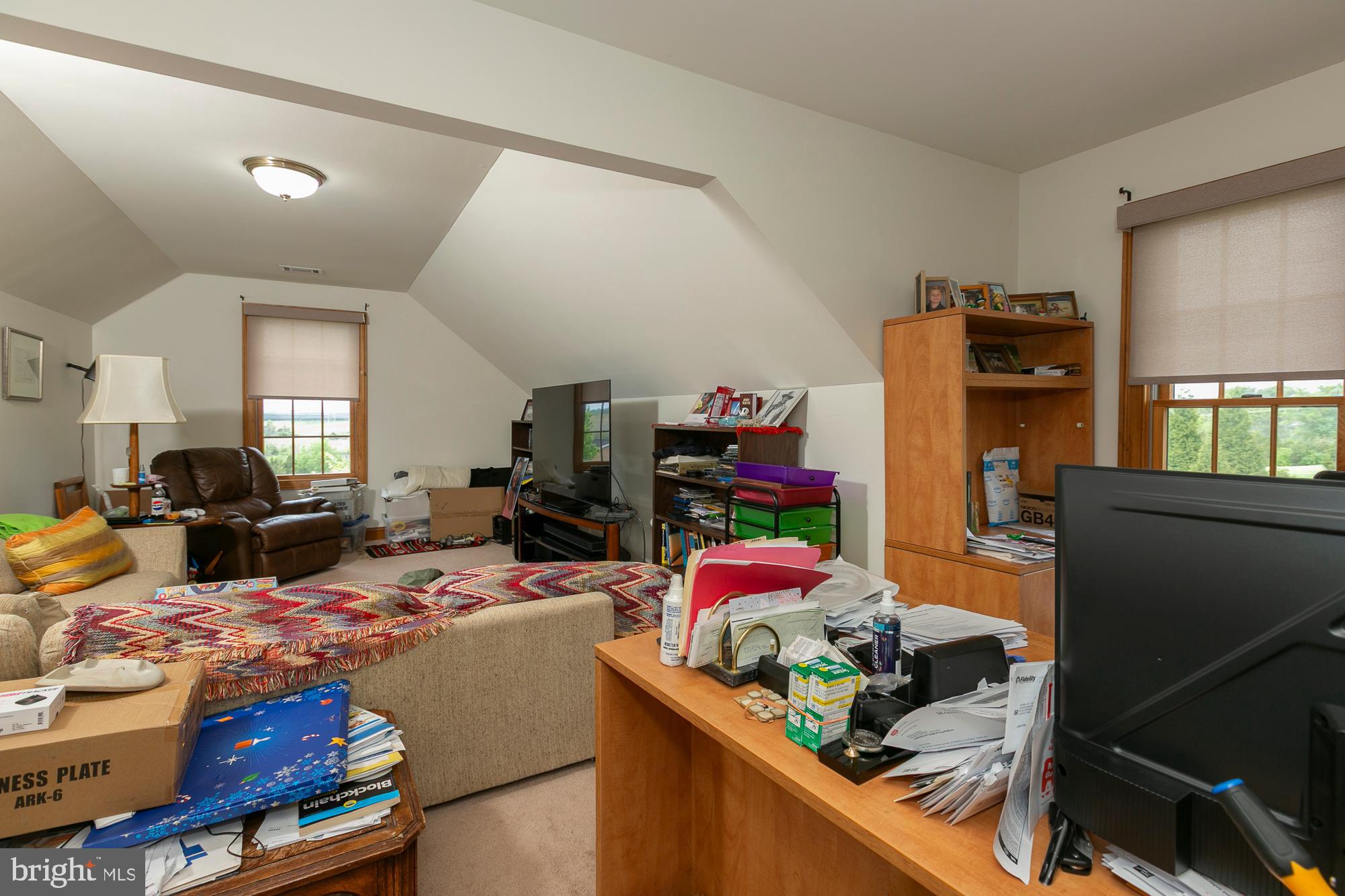 FALCON RIDGE - Residential