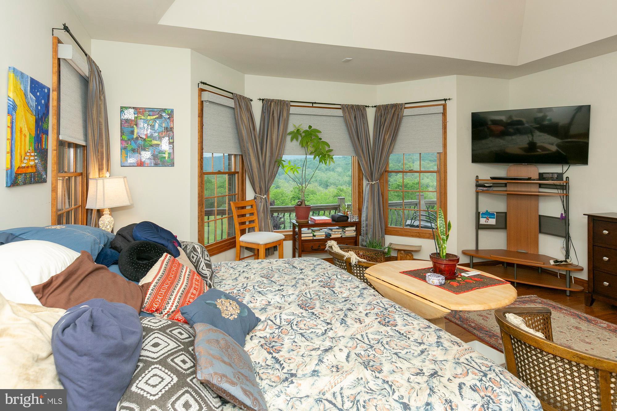 FALCON RIDGE - Residential