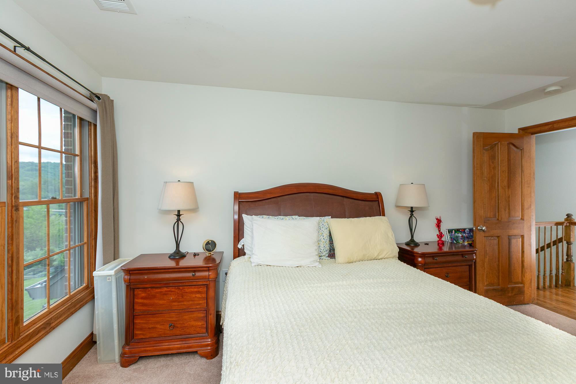 FALCON RIDGE - Residential