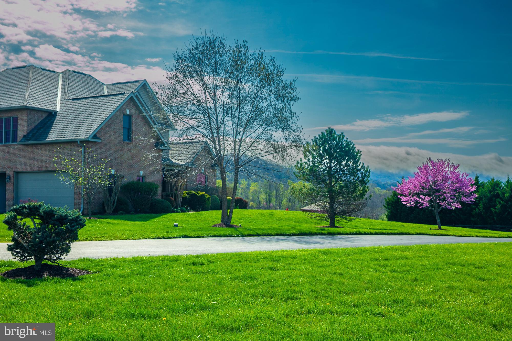 FALCON RIDGE - Residential