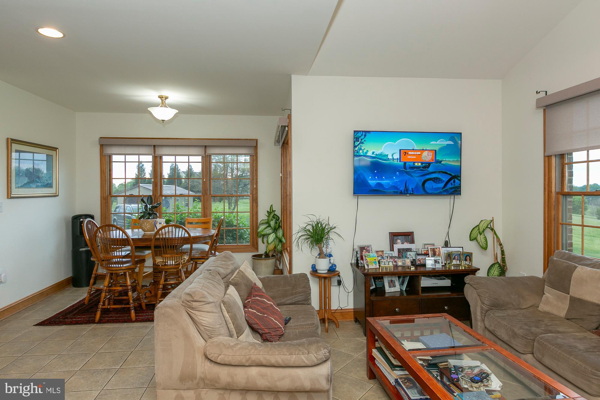 FALCON RIDGE - Residential