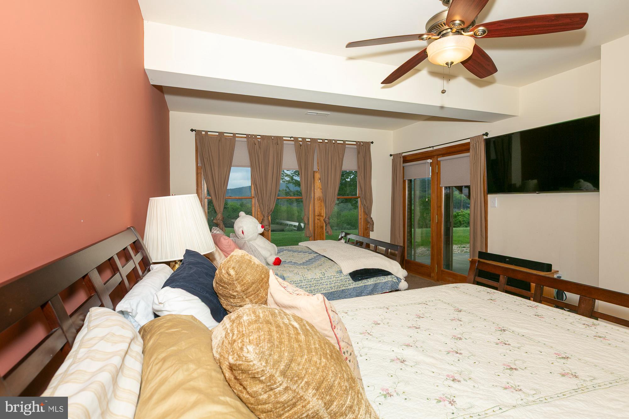 FALCON RIDGE - Residential