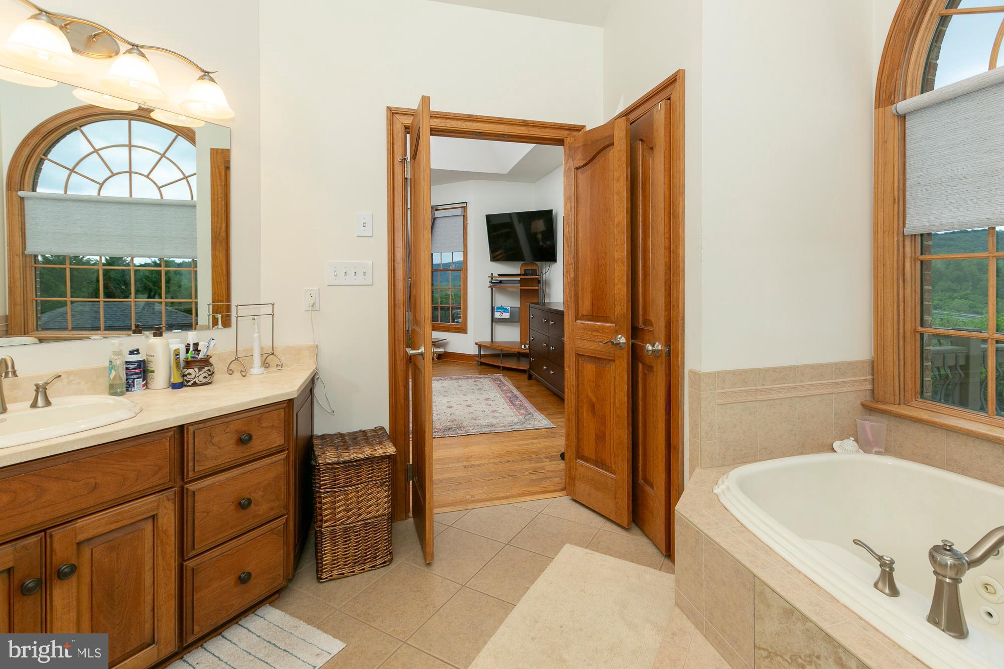 FALCON RIDGE - Residential