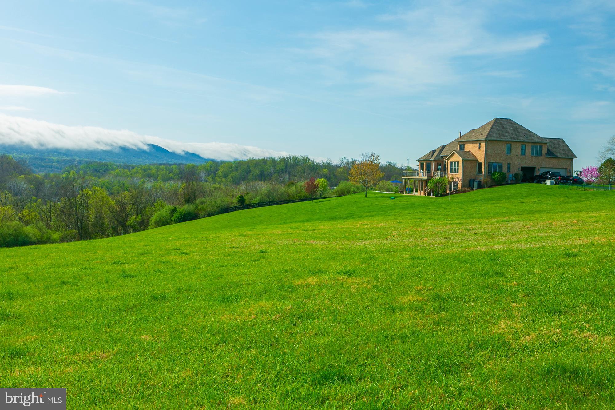 FALCON RIDGE - Residential