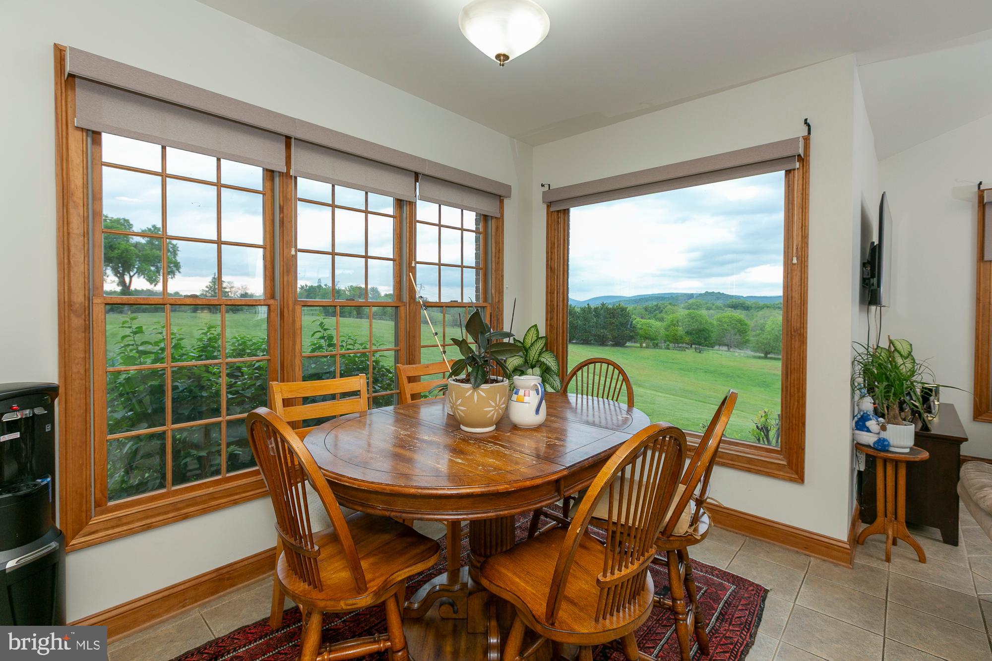 FALCON RIDGE - Residential