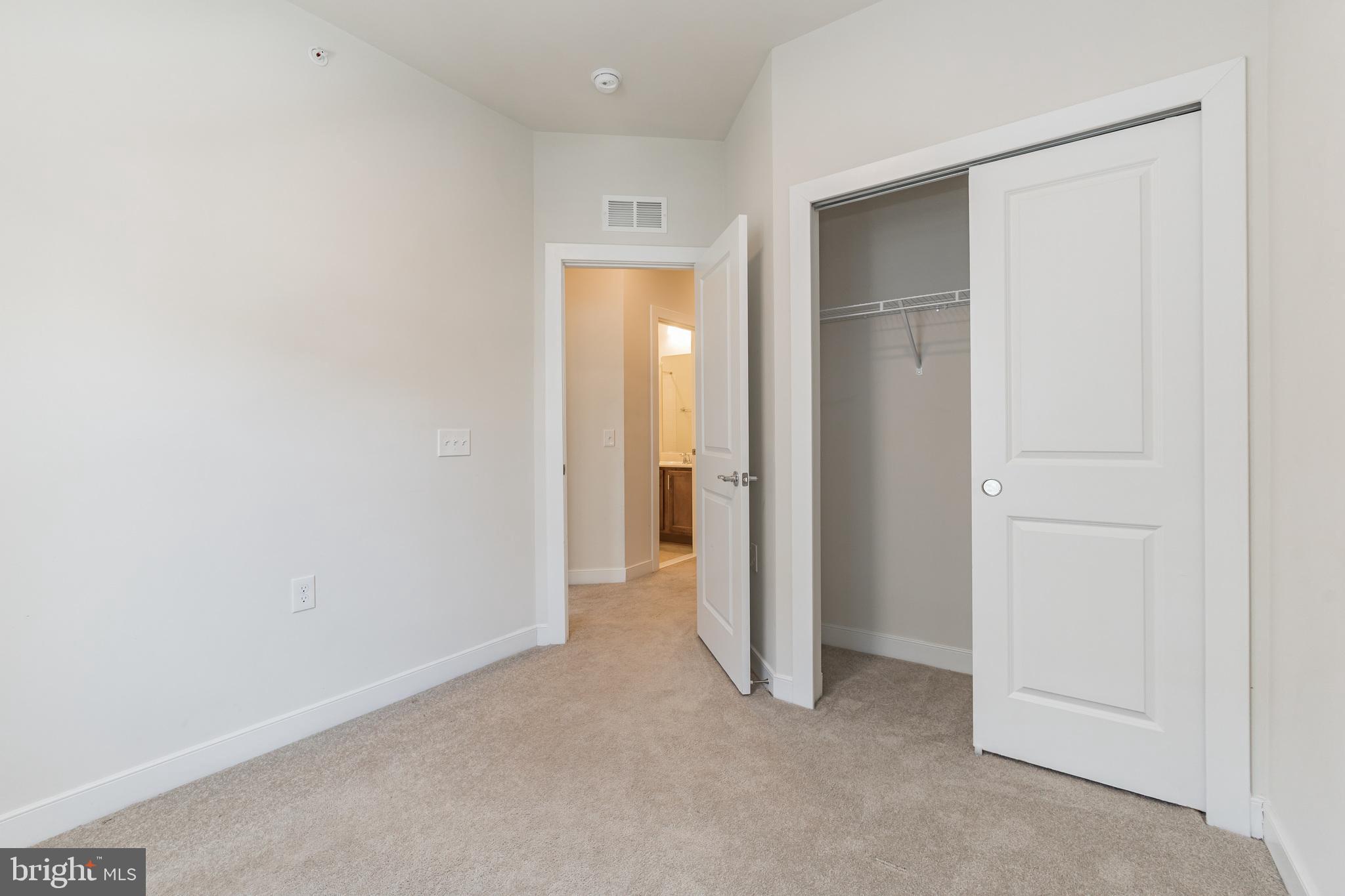 METROPARK AT ARROWBROOK - Residential Lease