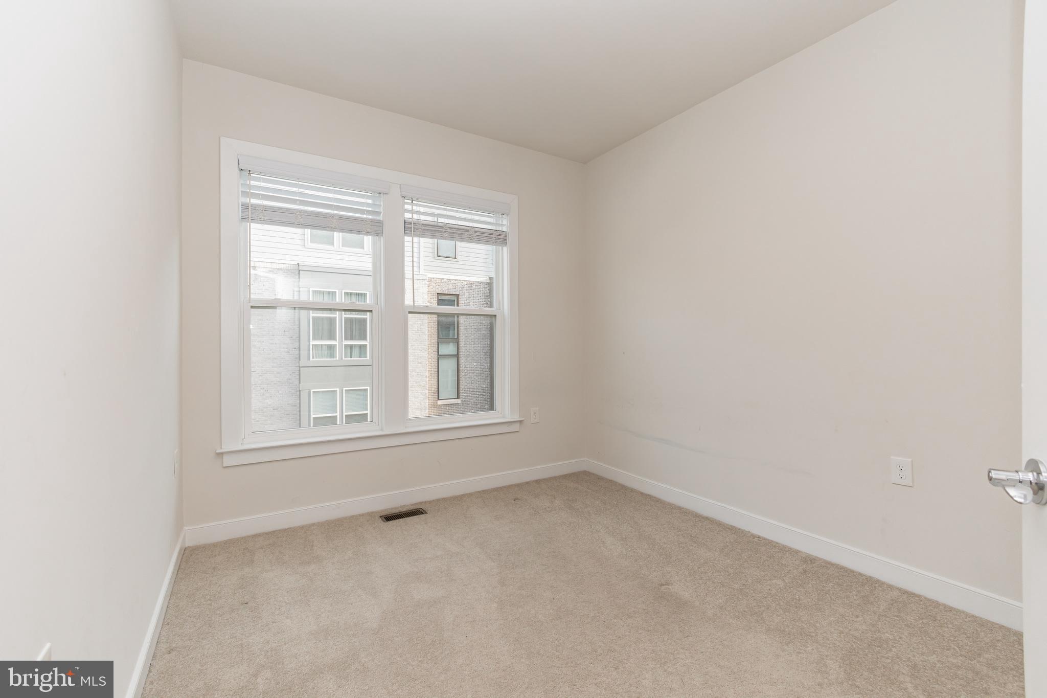 METROPARK AT ARROWBROOK - Residential Lease