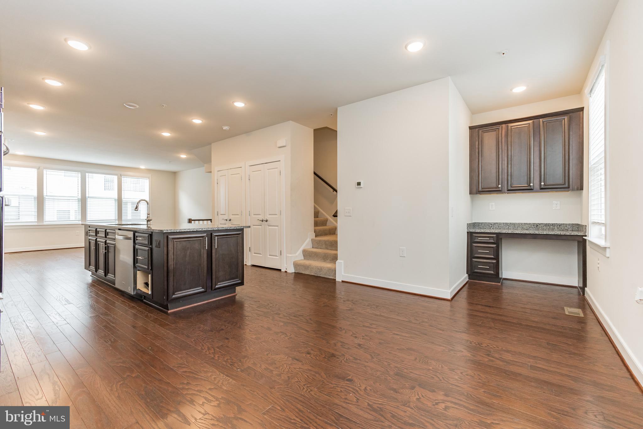 METROPARK AT ARROWBROOK - Residential Lease