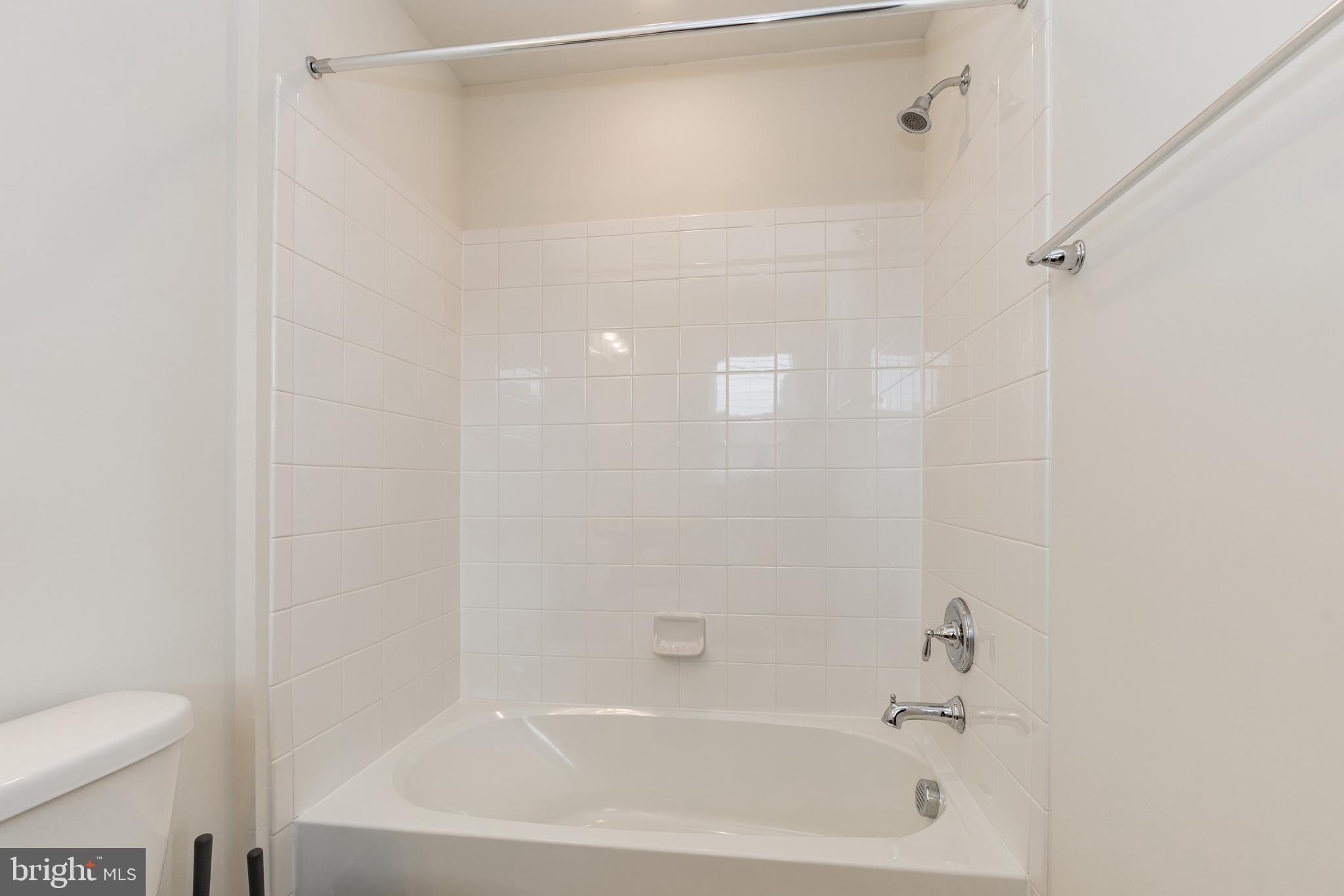 METROPARK AT ARROWBROOK - Residential Lease