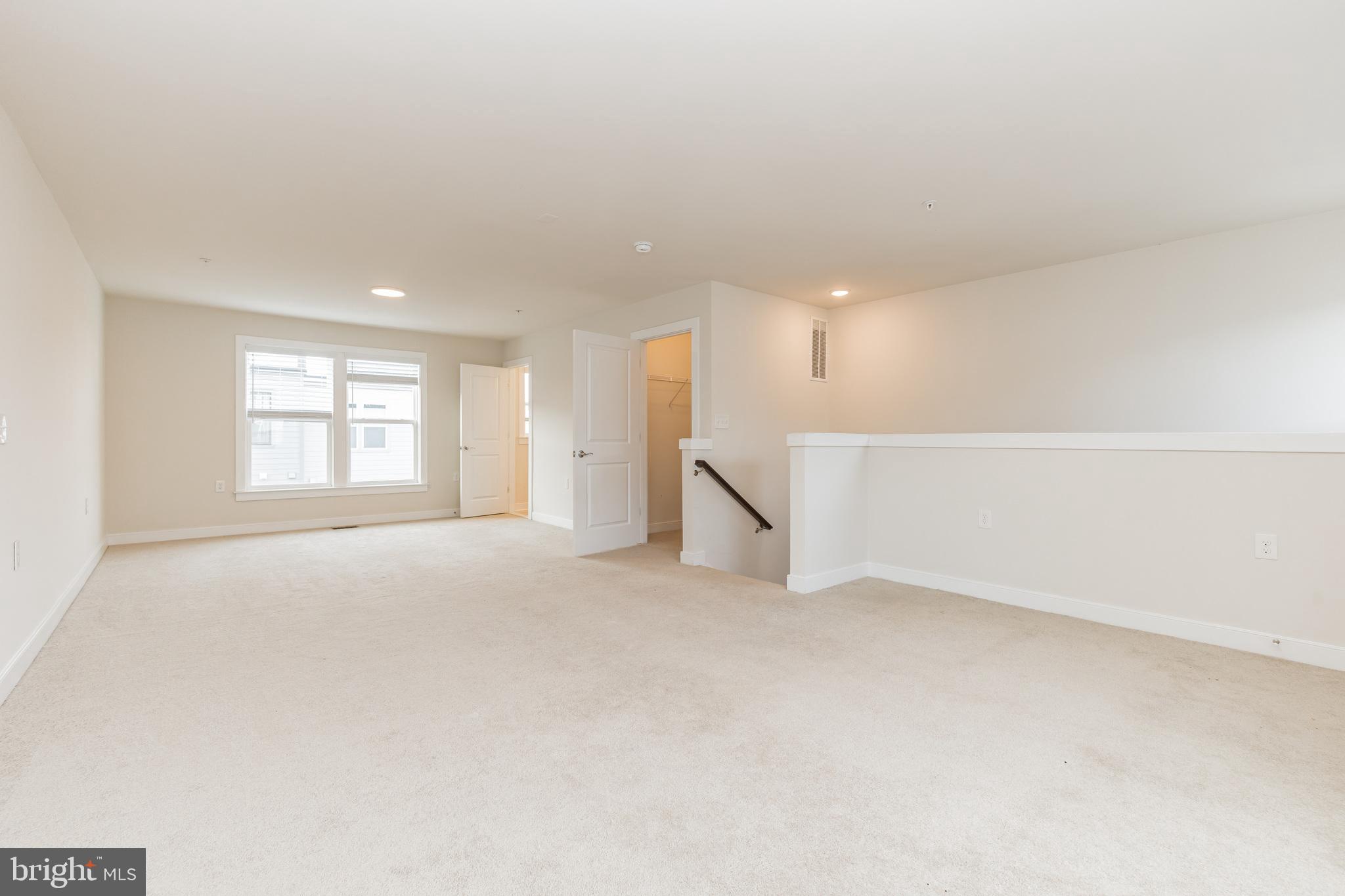 METROPARK AT ARROWBROOK - Residential Lease