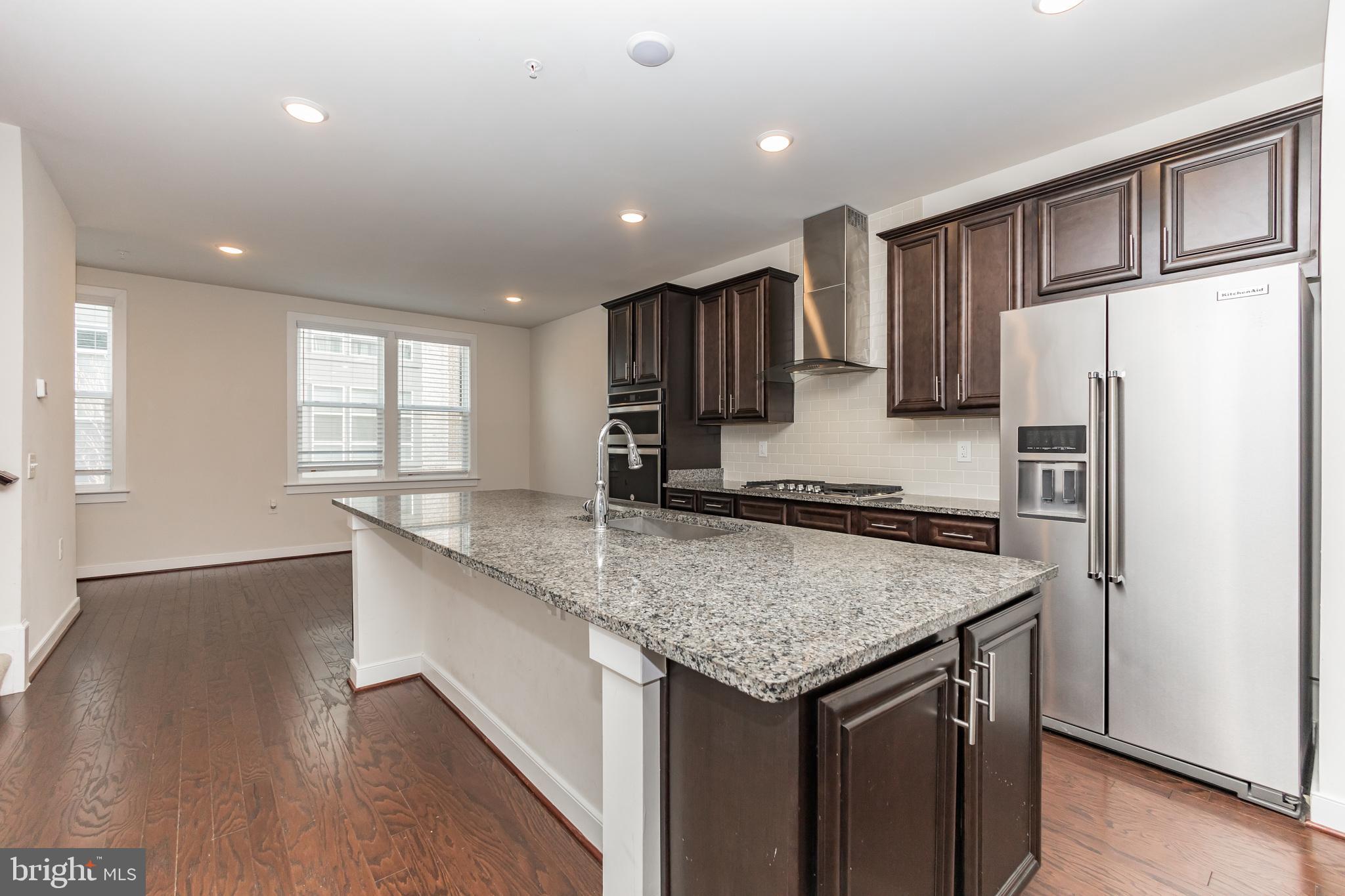 METROPARK AT ARROWBROOK - Residential Lease