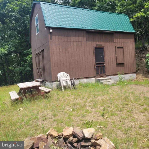 MLS: WVMO2007850